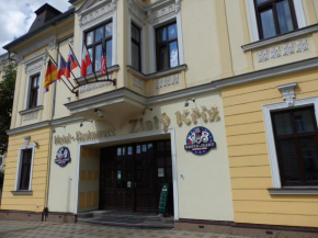 Отель Hotel Zlatý Kříž, Теплице